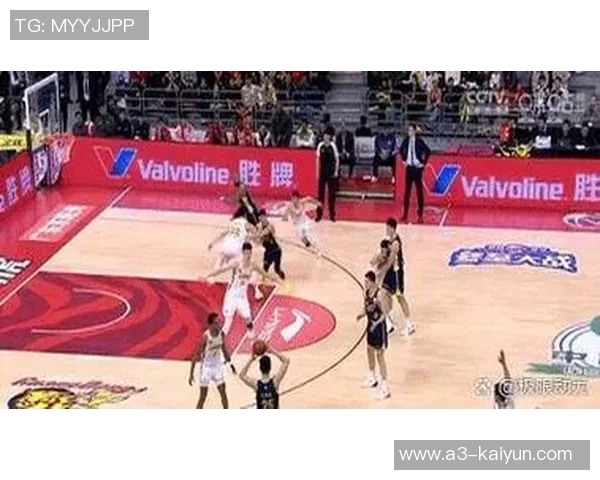 今晚精彩对决篮球现场直播广东队挑战四川队期待激烈比赛盛况